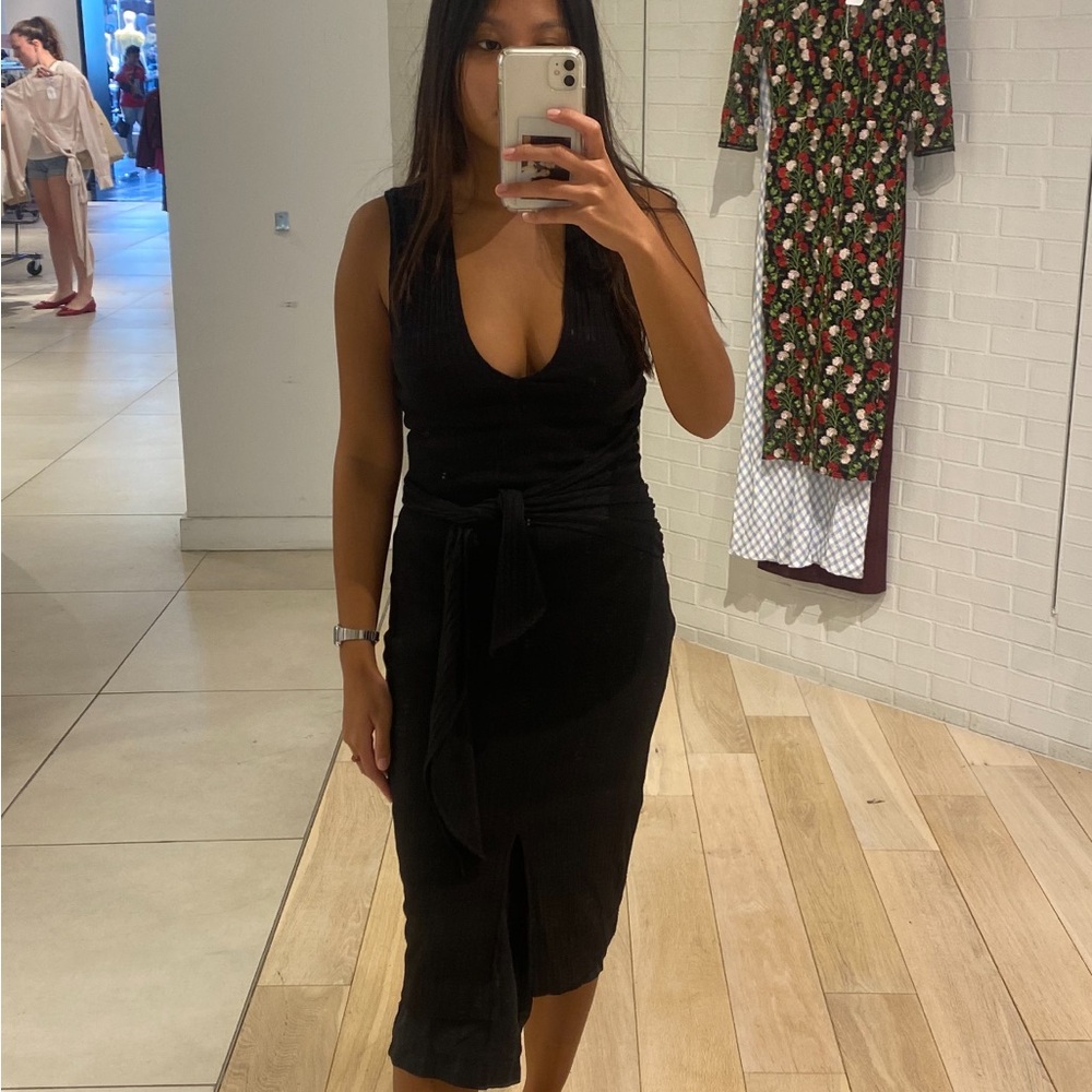 Cosmopolitan by dress the population black midi dress